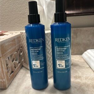 Redken Extreme Anti-Snap Treatment in Deep Blue